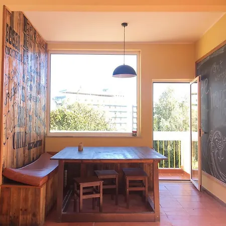 Big Chill - Beach Hostel *